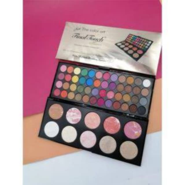 3 in 1 shadow highlighter + blush palette .