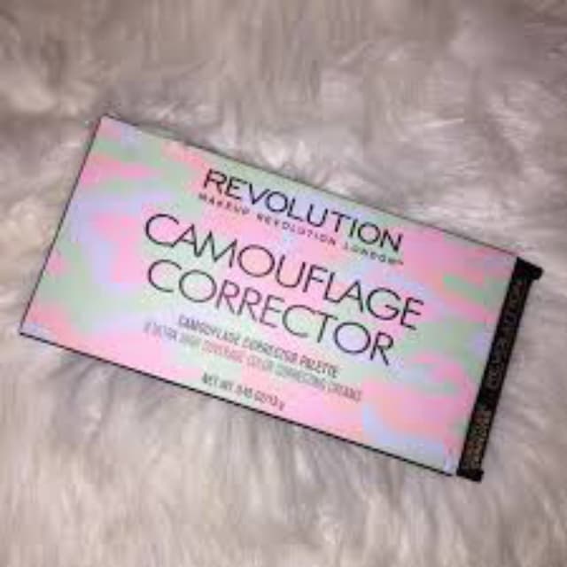 Revolution Camouflage Corrector