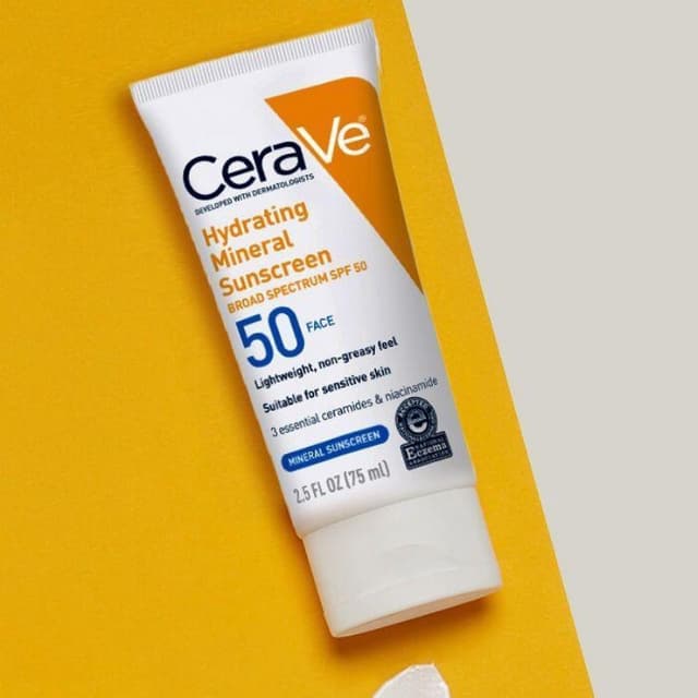 CeraVe Hydrating Mineral Sunscreen spf50